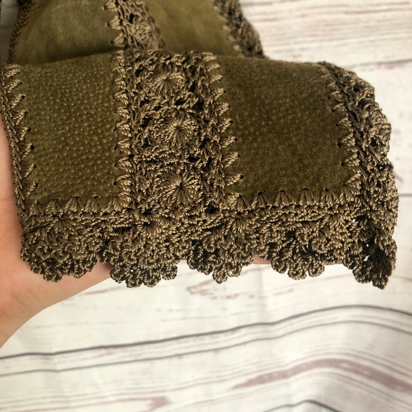 Autumn Green Leather Jacket with Embroidery - Picture 10 of 10